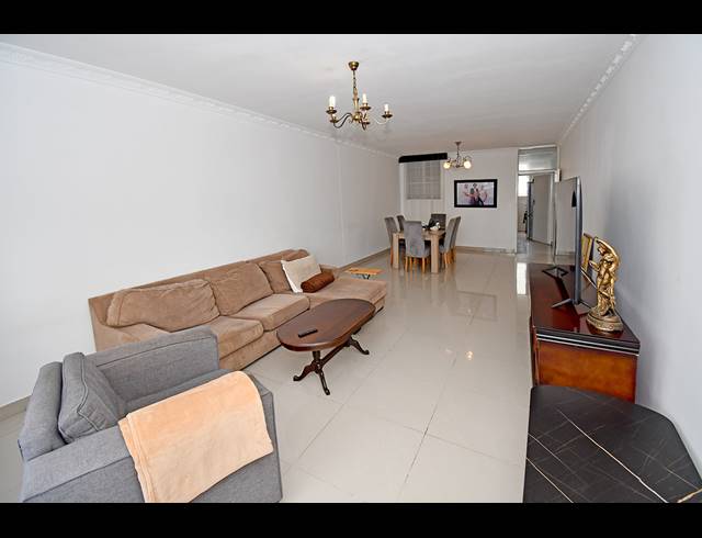 2.5 BEDROOM APARTMENT FOR SALE IN BEDFORD GARDENS